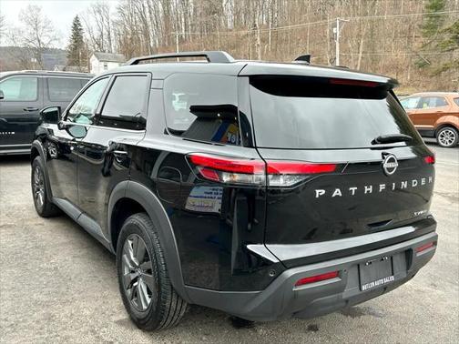 2024 Nissan Pathfinder SV 4WD