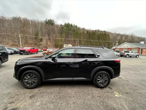 2024 Nissan Pathfinder SV 4WD