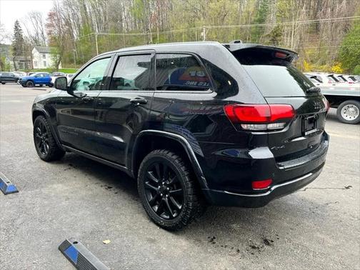 2017 Jeep Grand Cherokee Altitude