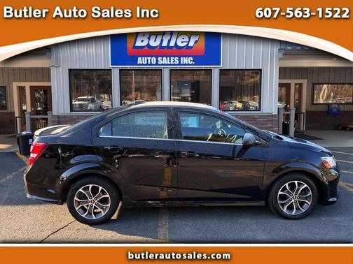 Mosaic Black Metallic 2017 Chevrolet Sonic LT