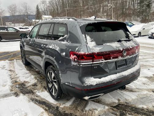 2024 Volkswagen Atlas 2.0T SE w/Technology 4MOTION