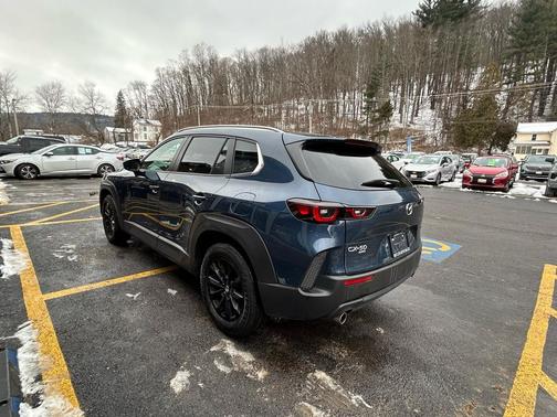 2025 Mazda CX-50 2.5 S Preferred Package