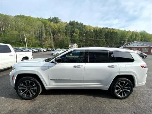 2022 Jeep Grand Cherokee L Overland