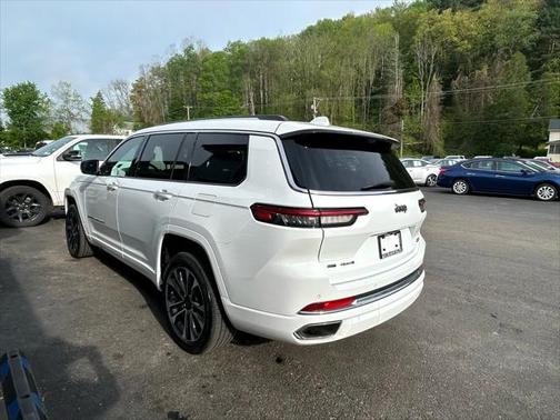 2022 Jeep Grand Cherokee L Overland