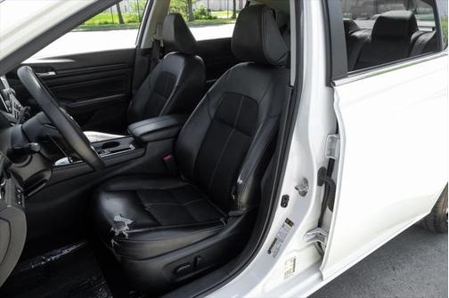 2020 Nissan Altima SR FWD