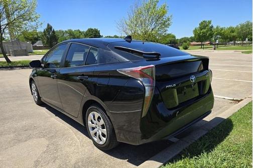 2016 Toyota Prius Two