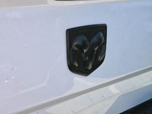 2024 RAM 1500 Classic Warlock Crew Cab 4x2 5'7' Box