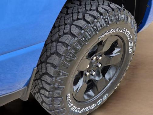 Hydro Blue Pearlcoat 2026 RAM 1500 Warlock Crew Cab 4x4 5'7' Box