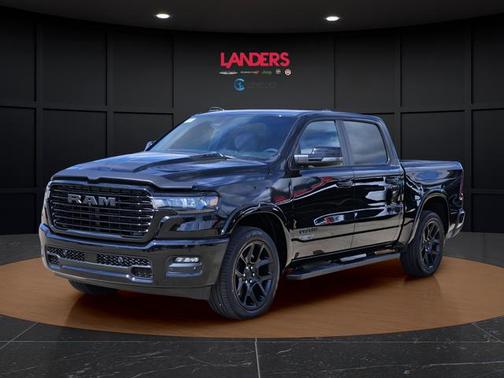 Diamond Black Crystal Pearlcoat 2026 RAM 1500 Laramie