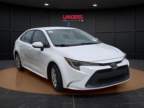 Super White 2020 Toyota Corolla LE