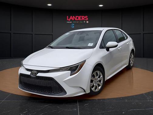 Super White 2020 Toyota Corolla LE