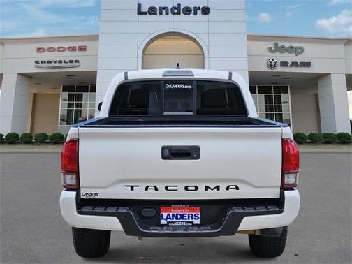 2022 Toyota Tacoma SR