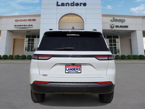 2026 Jeep Grand Cherokee Altitude