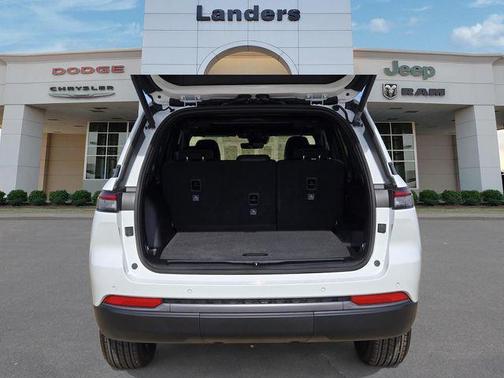 2026 Jeep Grand Cherokee Altitude