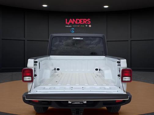 Bright White Clearcoat 2026 Jeep Gladiator Sport