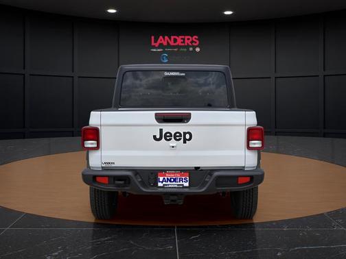 Bright White Clearcoat 2026 Jeep Gladiator Sport