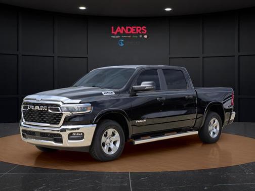 Diamond Black Crystal Pearlcoat 2026 RAM 1500 Big Horn/Lone Star