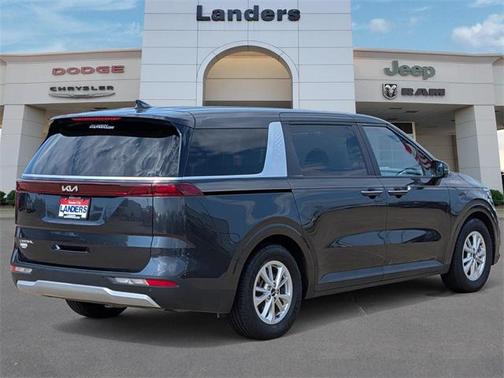 2024 Kia Carnival LX