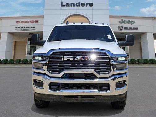 2025 RAM 2500 Tradesman Crew Cab 4x4 6'4' Box