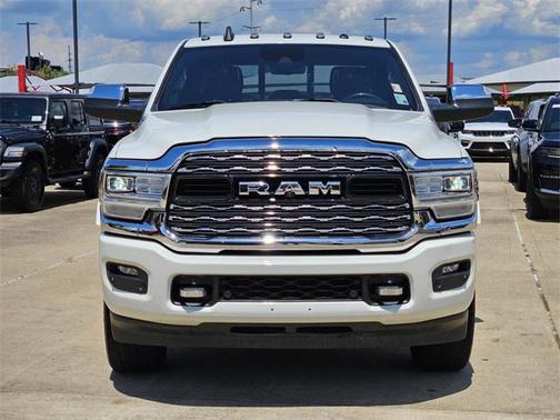 2022 RAM 2500 Limited Crew Cab 4x4 6'4' Box