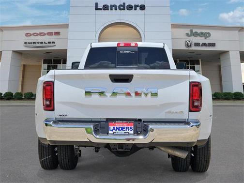 2025 RAM 3500 Tradesman Crew Cab 4x4 8' Box