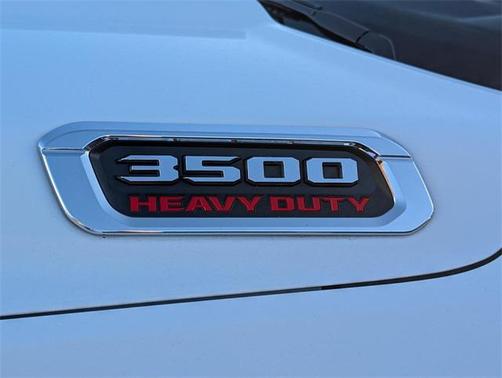 2024 RAM 3500 Tradesman Crew Cab 4x4 8' Box
