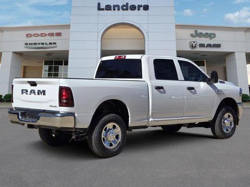 2026 RAM 2500 Tradesman Crew Cab 4x4 6'4' Box