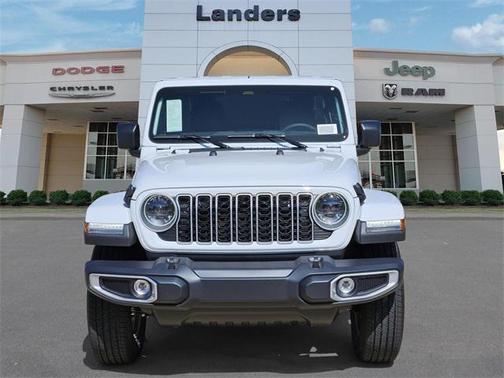 2025 Jeep Wrangler 4-Door Sahara 4x4