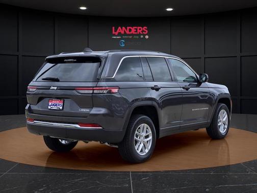 Baltic Gray Metallic Clearcoat 2026 Jeep Grand Cherokee Altitude