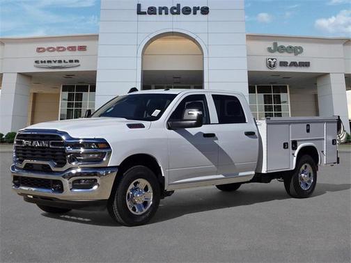 2026 RAM 2500 Tradesman Crew Cab 4x2 8' Box