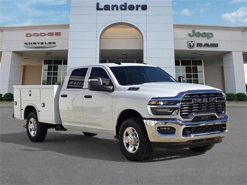 2026 RAM 2500 Tradesman Crew Cab 4x2 8' Box