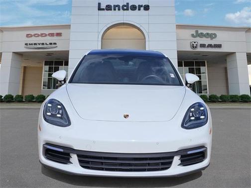 2018 Porsche Panamera 4