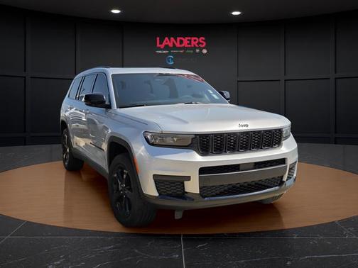 Silver Zynith 2023 Jeep Grand Cherokee L Altitude