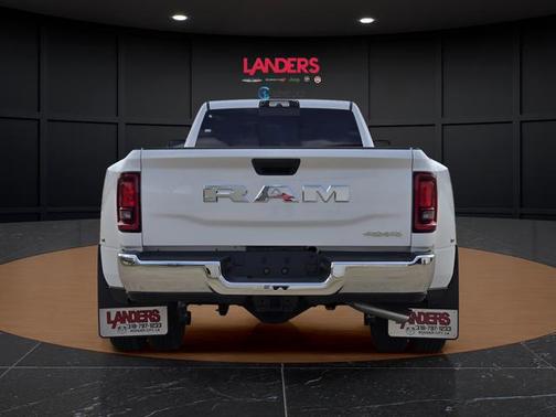Bright White Clearcoat 2026 RAM 2500 Tradesman Crew Cab 4x4 8' Box