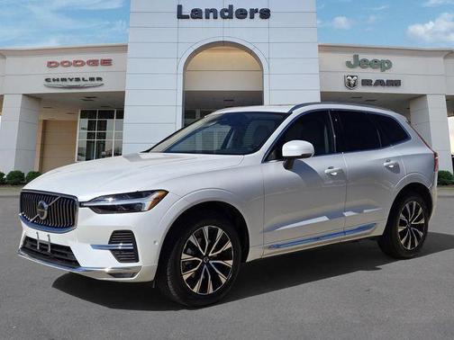 2023 Volvo XC60 B5 Plus Bright Theme