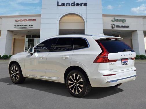 2023 Volvo XC60 B5 Plus Bright Theme