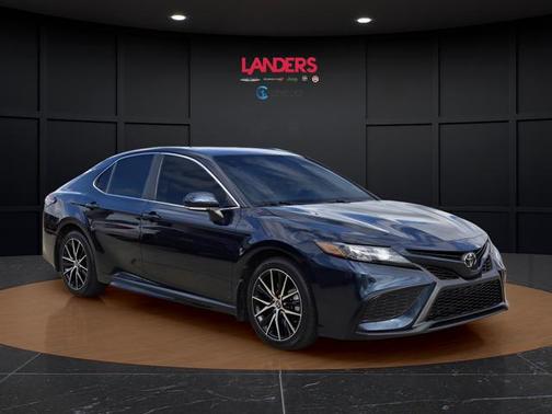 Galactic Aqua Mica 2021 Toyota Camry SE