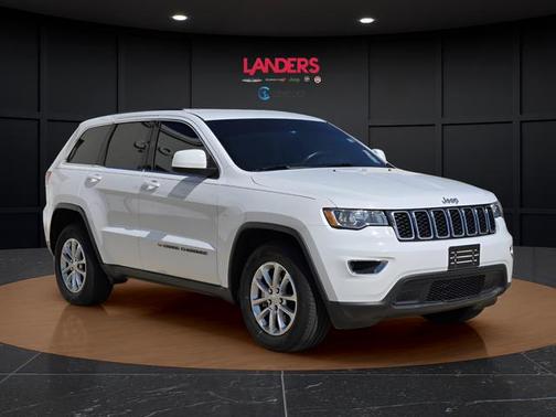 2022 Jeep Grand Cherokee Laredo
