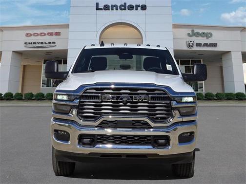 2026 RAM 2500 Tradesman Crew Cab 4x4 6'4' Box