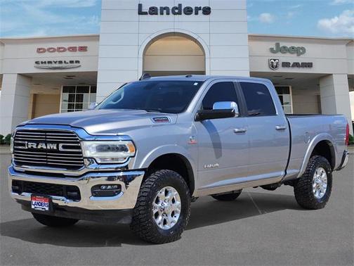 2022 RAM 2500 Laramie Crew Cab 4x4 6'4' Box