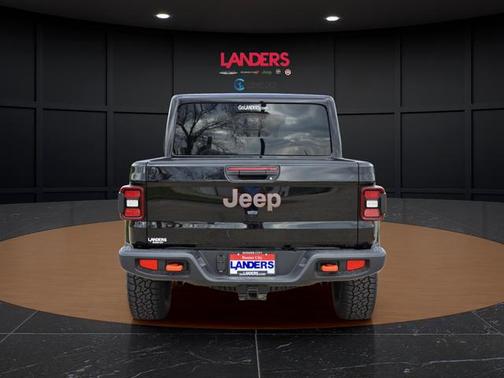 Black Clearcoat 2026 Jeep Gladiator Mojave 4x4