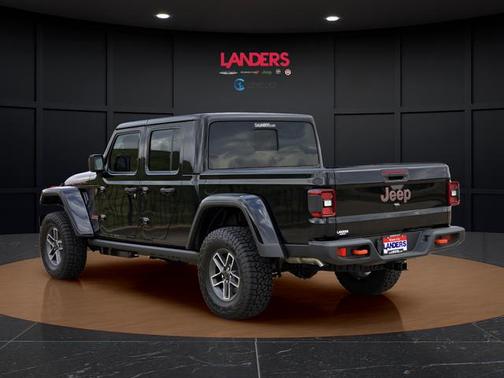 Black Clearcoat 2026 Jeep Gladiator Mojave 4x4