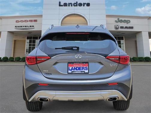 2018 INFINITI QX30 Premium