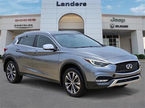 2018 INFINITI QX30 Premium