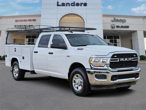 2022 RAM 2500 Tradesman Crew Cab 4x2 8' Box