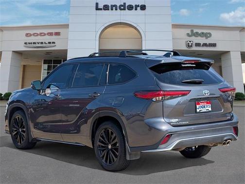 2023 Toyota Highlander XSE