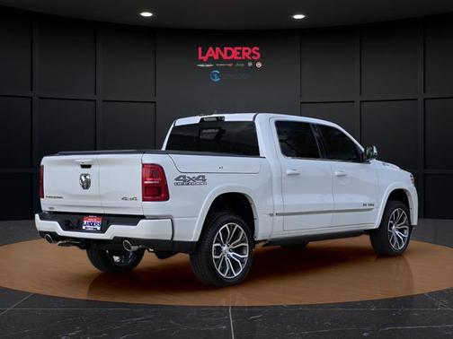 Ivory White Tri-Coat Pearlcoat 2026 RAM 1500 ST