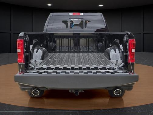 Diamond Black Crystal Pearlcoat 2026 RAM 1500 Big Horn/Lone Star