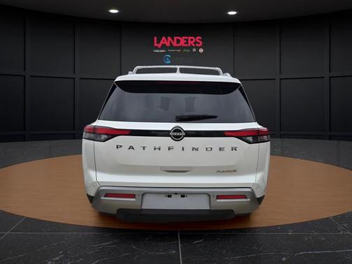 Pearl White Tricoat 2023 Nissan Pathfinder Platinum FWD
