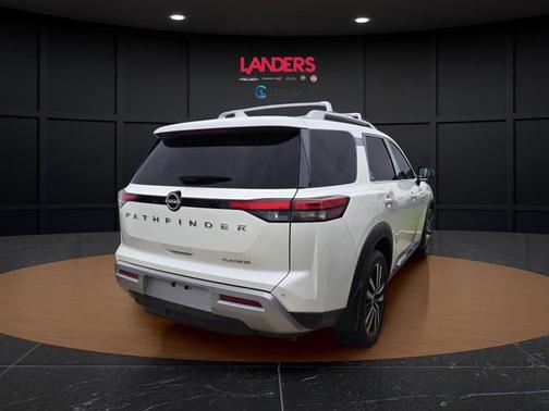 Pearl White Tricoat 2023 Nissan Pathfinder Platinum FWD